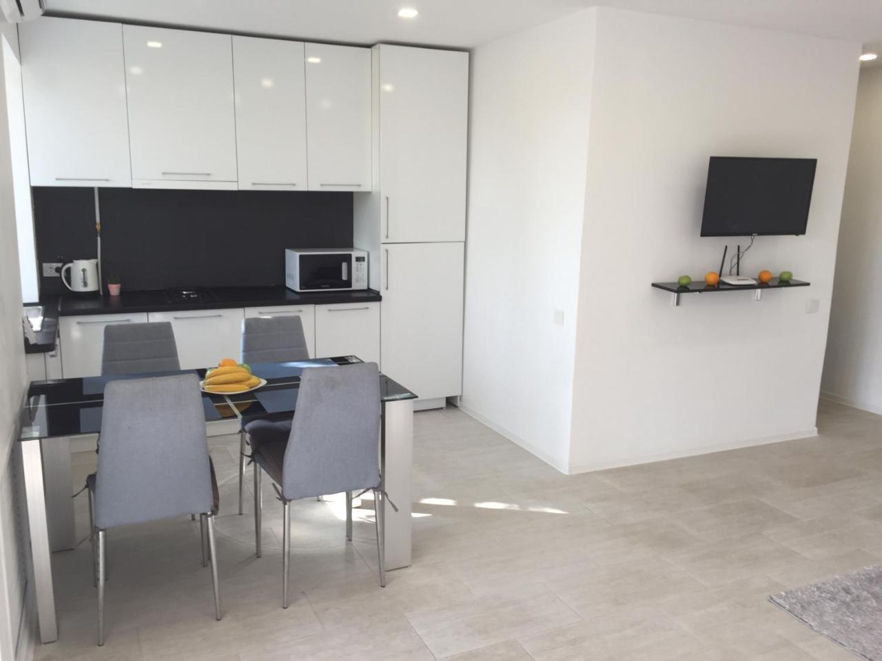 Top View Apartment In The Center Kherson Exterior photo