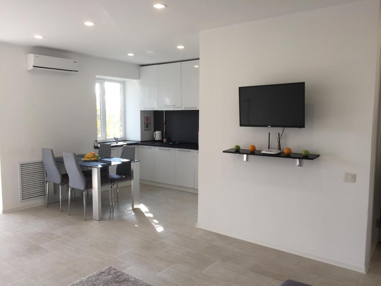 Top View Apartment In The Center Kherson Exterior photo